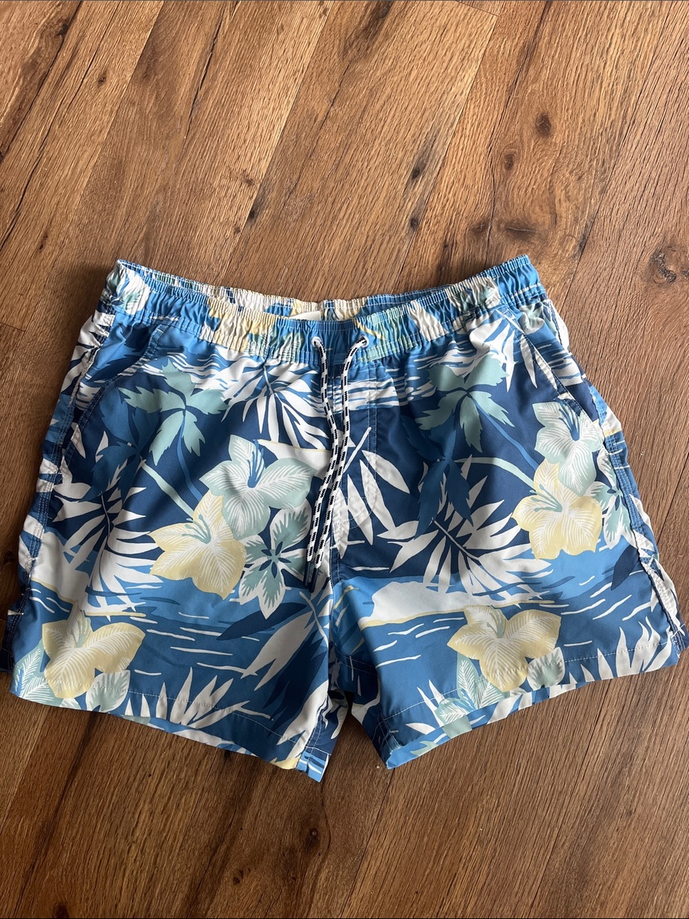 American Eagle Outfitters Blue and Yellow Floral Swim Shorts